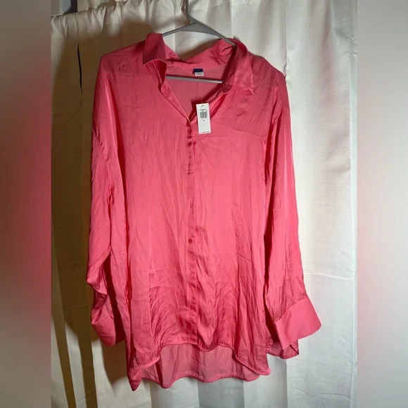 Old Navy Pink Satin Button-Up Shirt - Picture 1 of 5